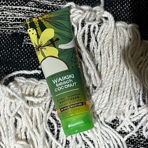 Bath & Body Works wakiki beach coconut body cream